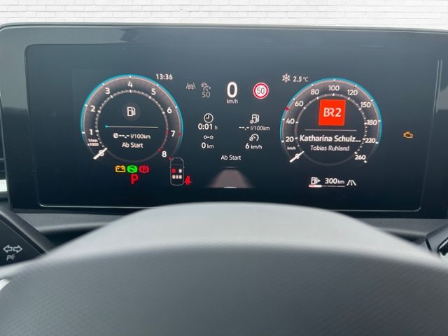 Fahrzeugabbildung Volkswagen T-Roc Style 1.5 l eTSI 116 PS DSG - NAVI*PANO*A