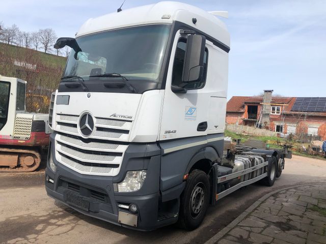 Mercedes-Benz Actros 2543