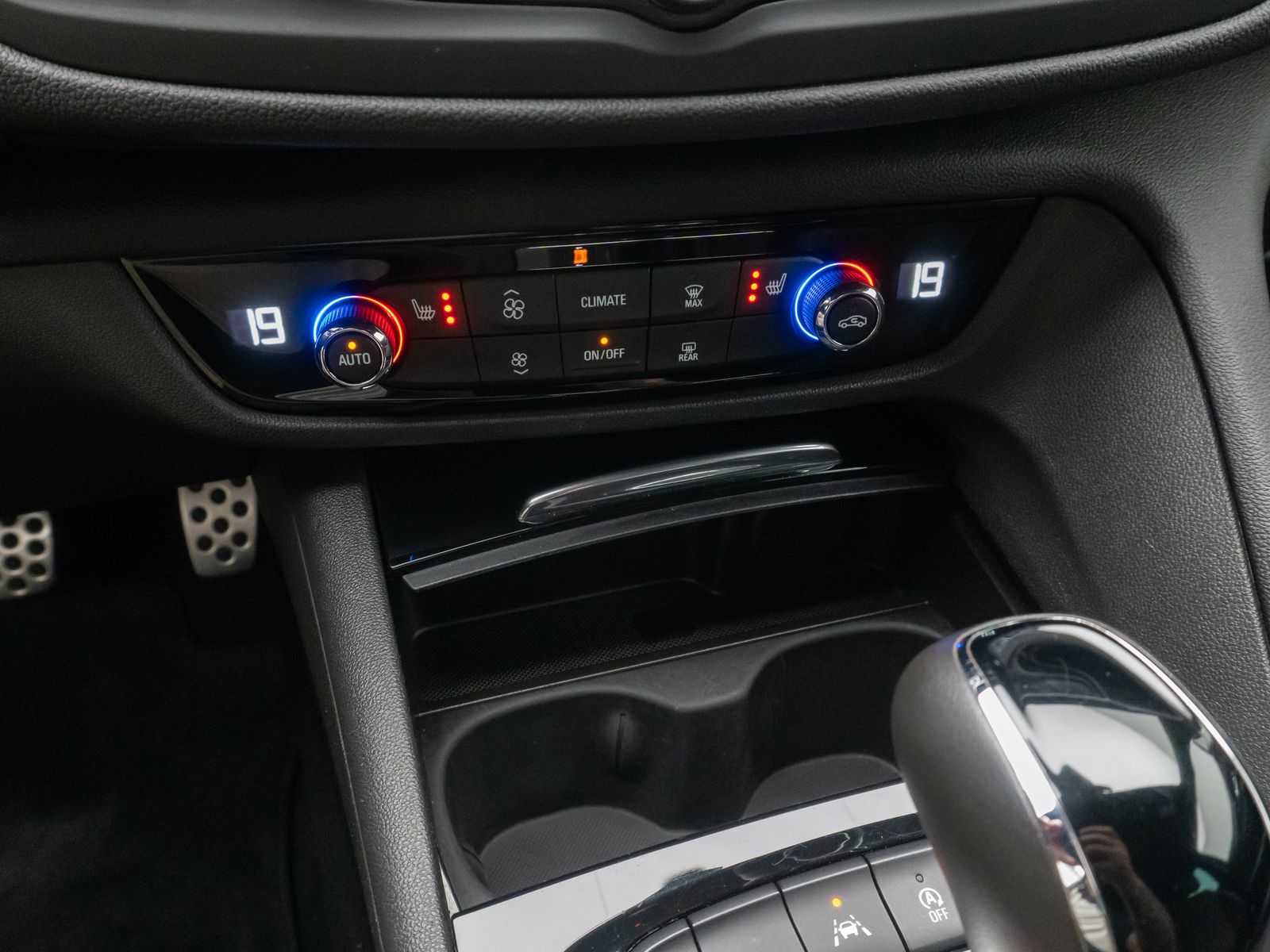 Fahrzeugabbildung Opel Insignia Innovation 4x4 Kamera FahrAssist Navi 1