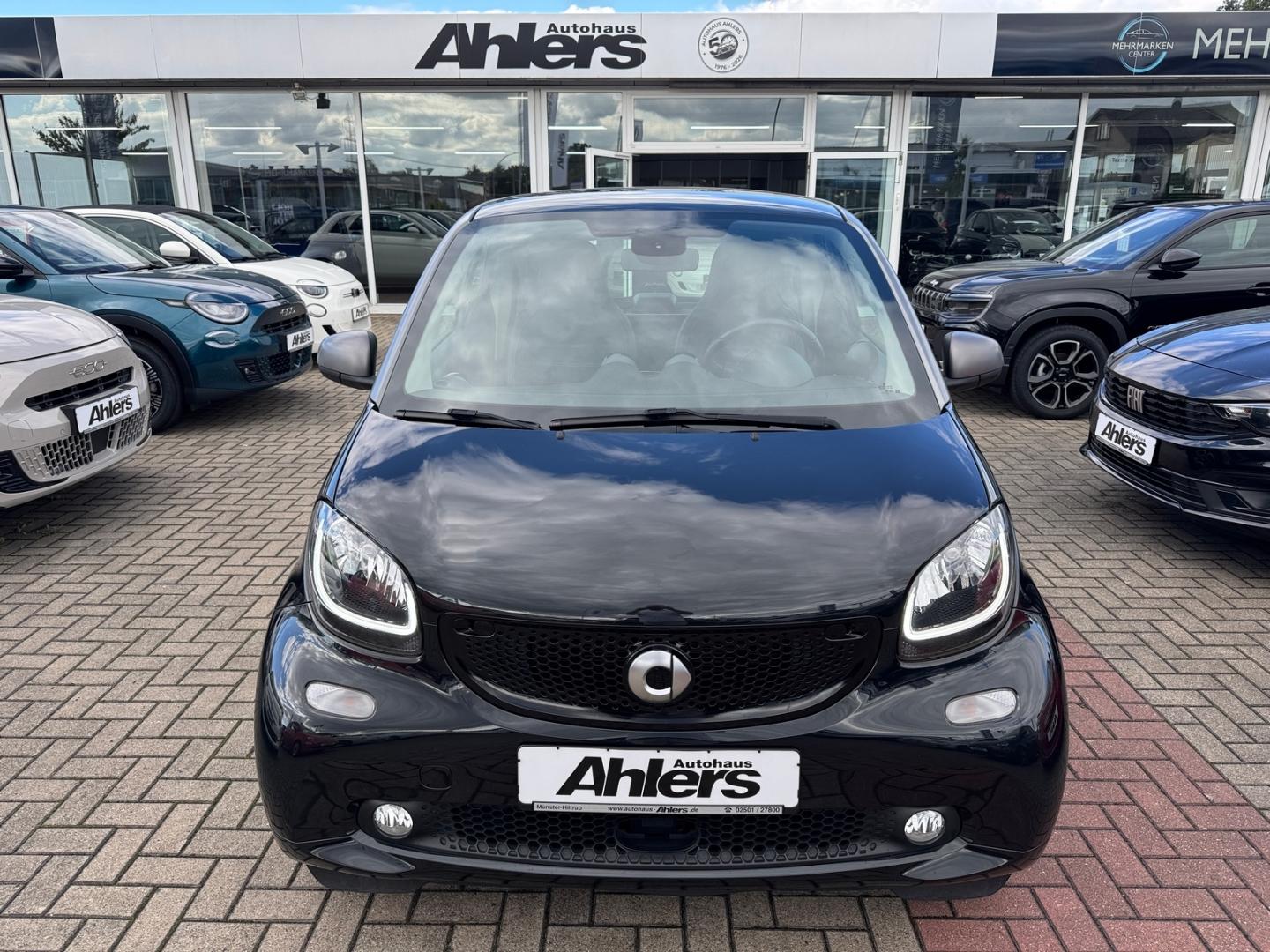 Smart fortwo Prime+ALLWETTER+NAVI+KAMERA+LEDER+SITZHEI