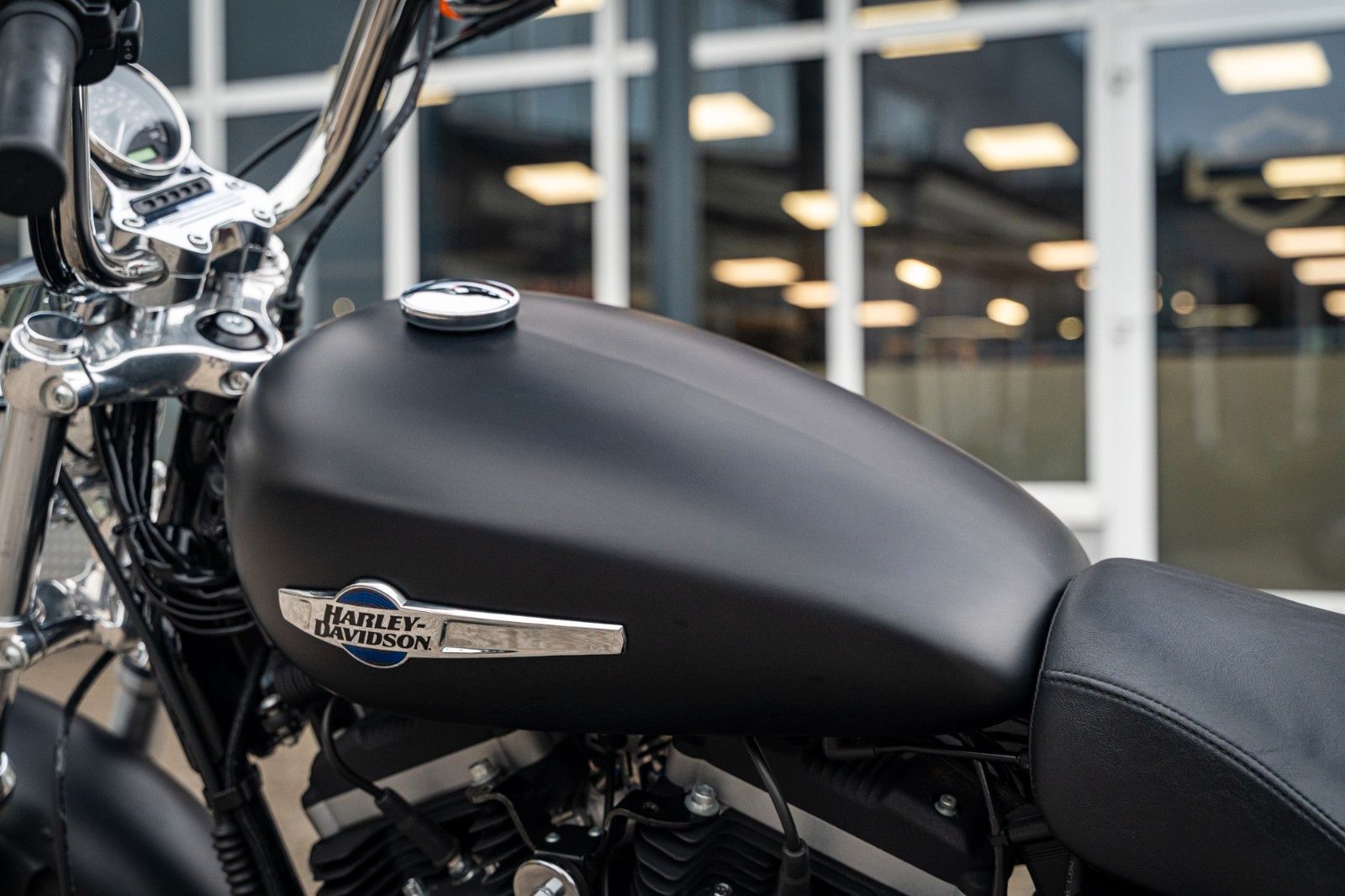 Fahrzeugabbildung Harley-Davidson Sportster XL1200CB Custom Limited -Vance&Hines-