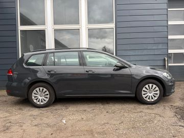 Volkswagen Golf - 3
