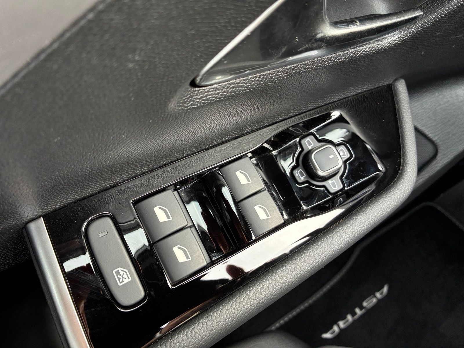 Fahrzeugabbildung Opel Astra L 1.2 Turbo GS 360,HUD,Matrix,Navi,PDC,SHZ