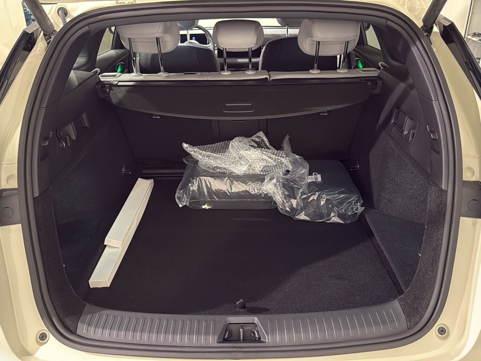 BYD SEAL 6