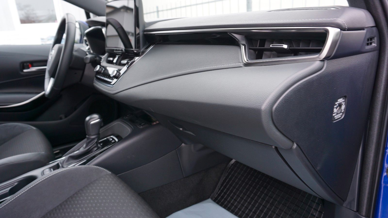 Fahrzeugabbildung Toyota Corolla Hybrid Lounge, Navi, LED, Kamera,Head Up