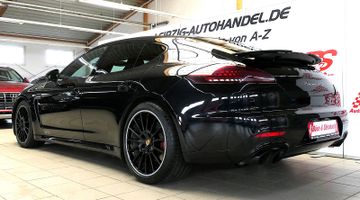 Porsche Panamera - 3