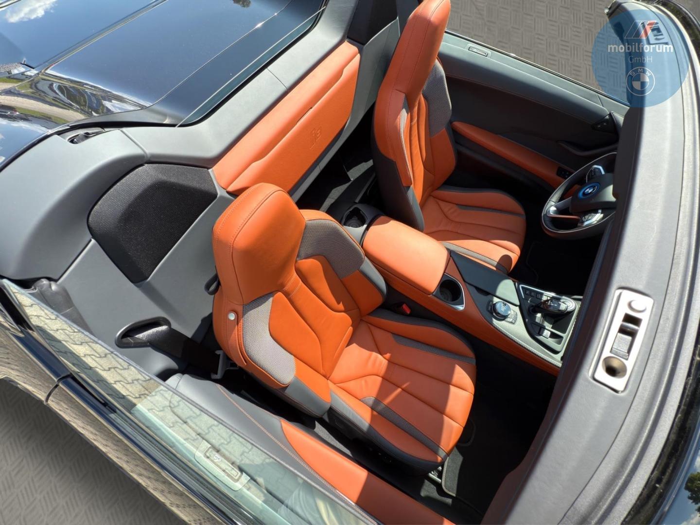 BMW i8 Roadster Ultimate Sophisto-Edition 1 of 200