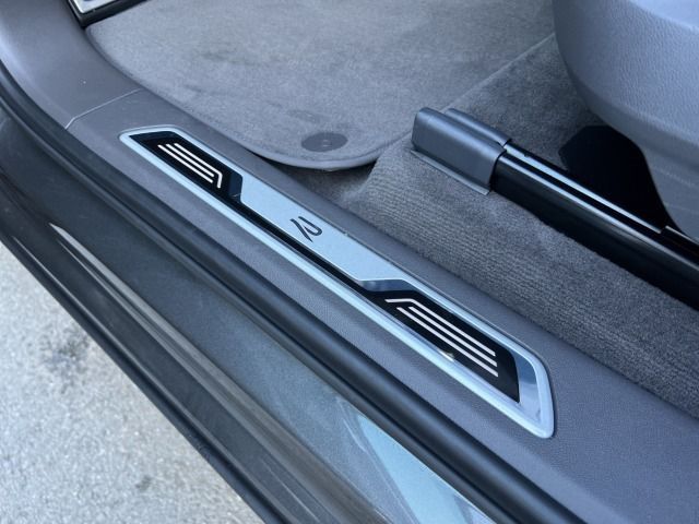 Touareg R-Line 3.0 V6 TDI DSG 4M AHK*Leder*Luft*