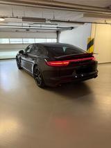 Porsche Panamera Turbo SAGA - Approved Garantie  - Porsche Panamera in Stuttgart