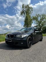 BMW 123D /M Paket/Bi-Xenon/H&K/Navi Prof./... - BMW 123 aus 2010