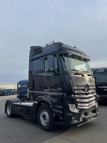 Mercedes-Benz Actros 1852 Bigspace Retarder ACC Xenon 2Tanks