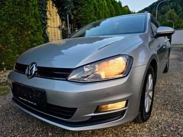 Volkswagen Golf - 1