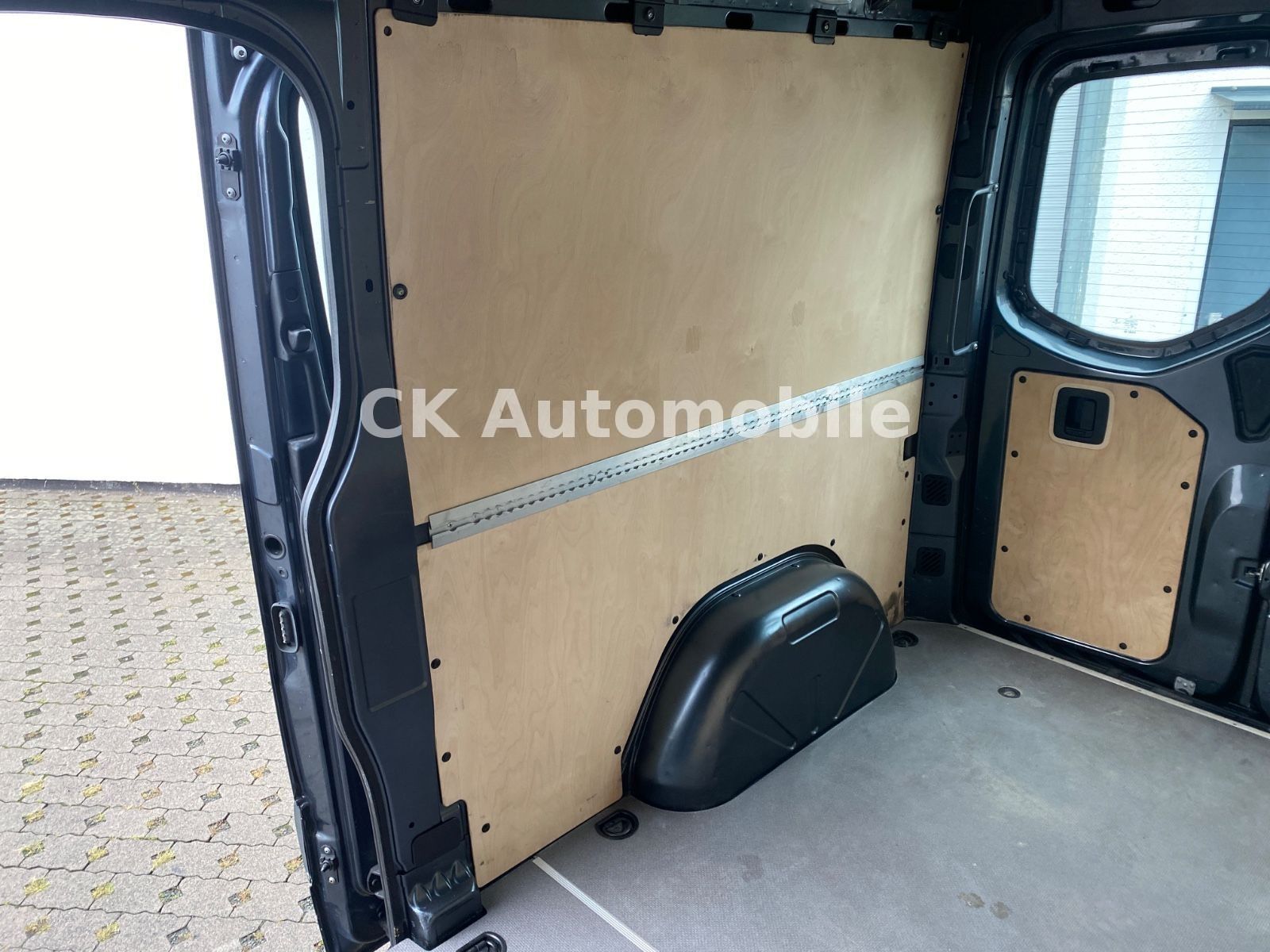 Fahrzeugabbildung Mercedes-Benz Sprinter III Kasten 214 H1L2/Navi/Klima/Kam/AHK