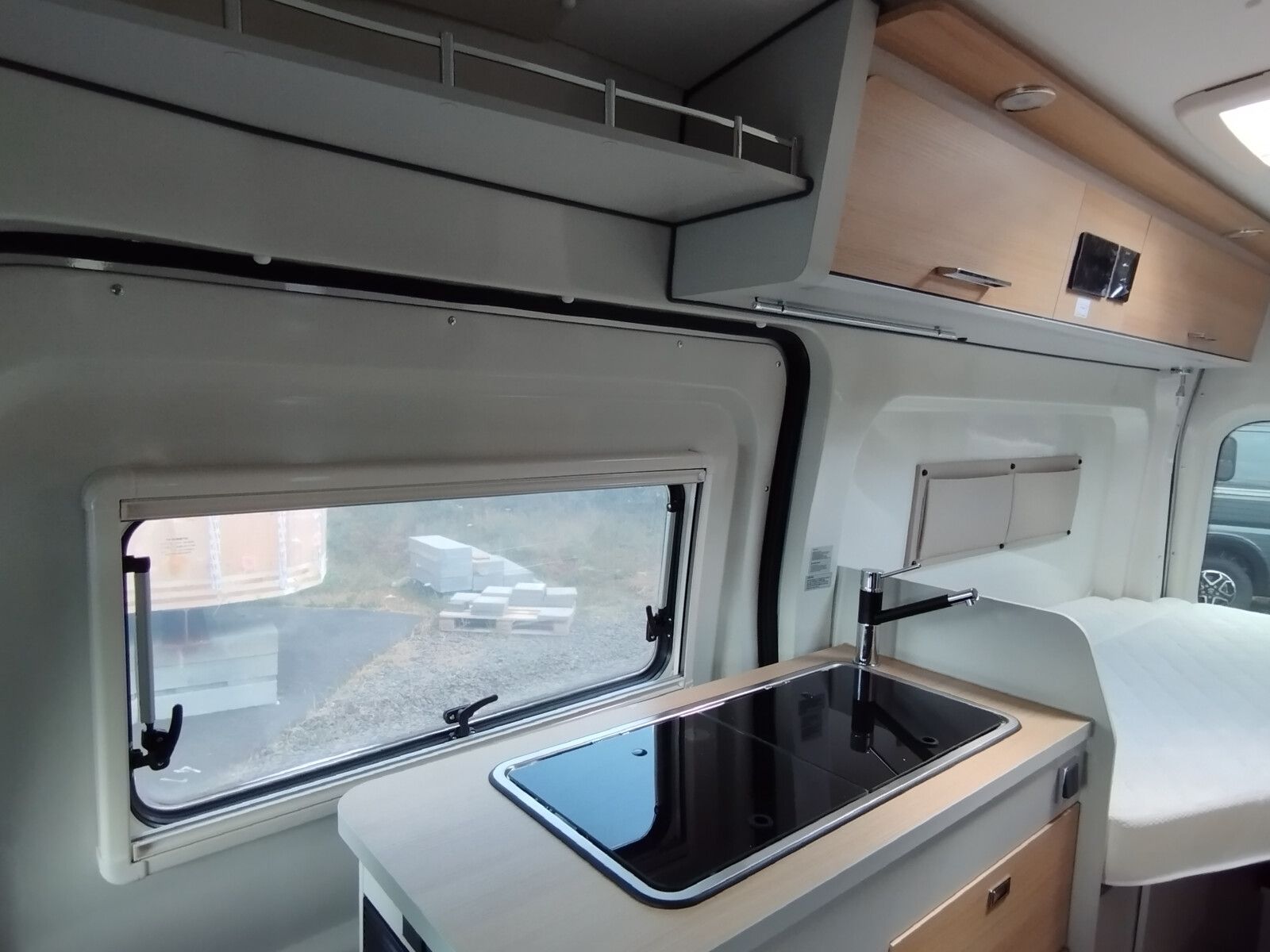 Fahrzeugabbildung Karmann Dexter 570 4x4