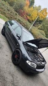 Audi A4 1.8 T Avant quattro 132KW - - Audi A4 aus 2000: Kombi