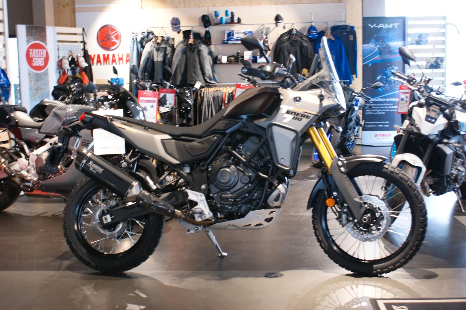 Yamaha Tenere 700 25 Akrapovic, Quickshifter, St-Bügel