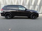 BMW X5 xD30d-Softcl/Belüft/B&O/HUD/ACC/Pano/Amb/360 - mit Diesel-Antrieb: Braun, Sitzbelüftung