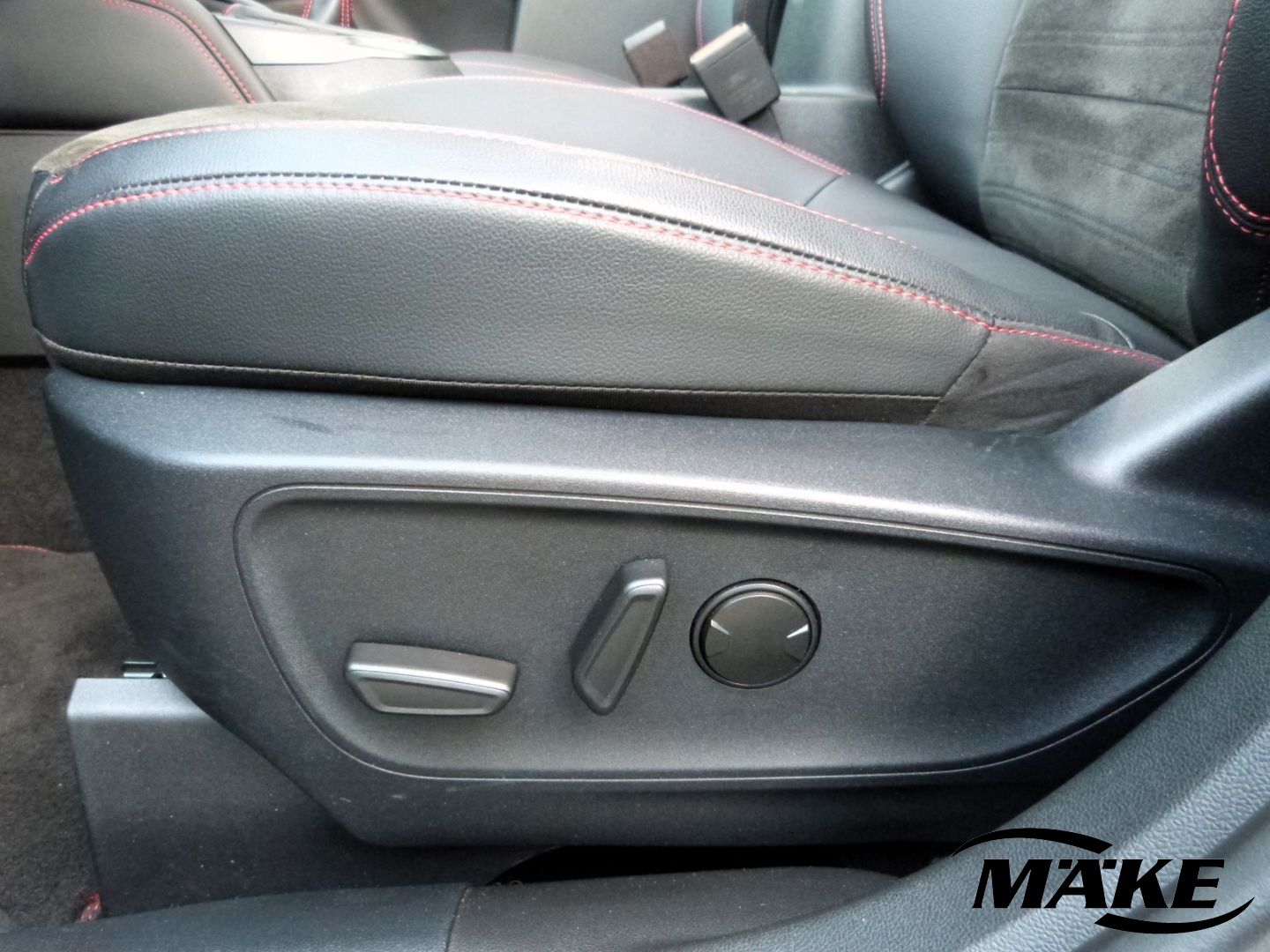 Kuga 1.5 EcoBoost, ST-Line, AHK, Navi, Digitales