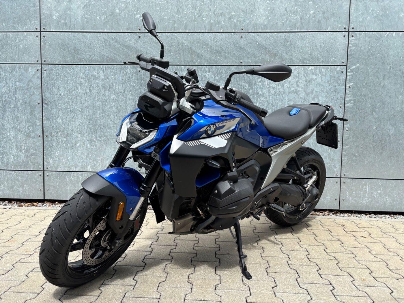 Fahrzeugabbildung BMW R 1300 R Exclusive