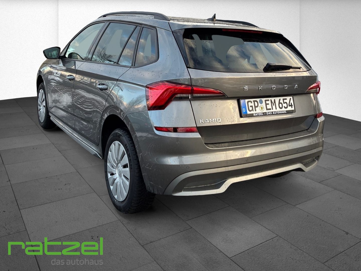 Fahrzeugabbildung SKODA Kamiq Style SYTLE 1.5 TSI DSG+KLIMA+PDC+TEMPOMAT