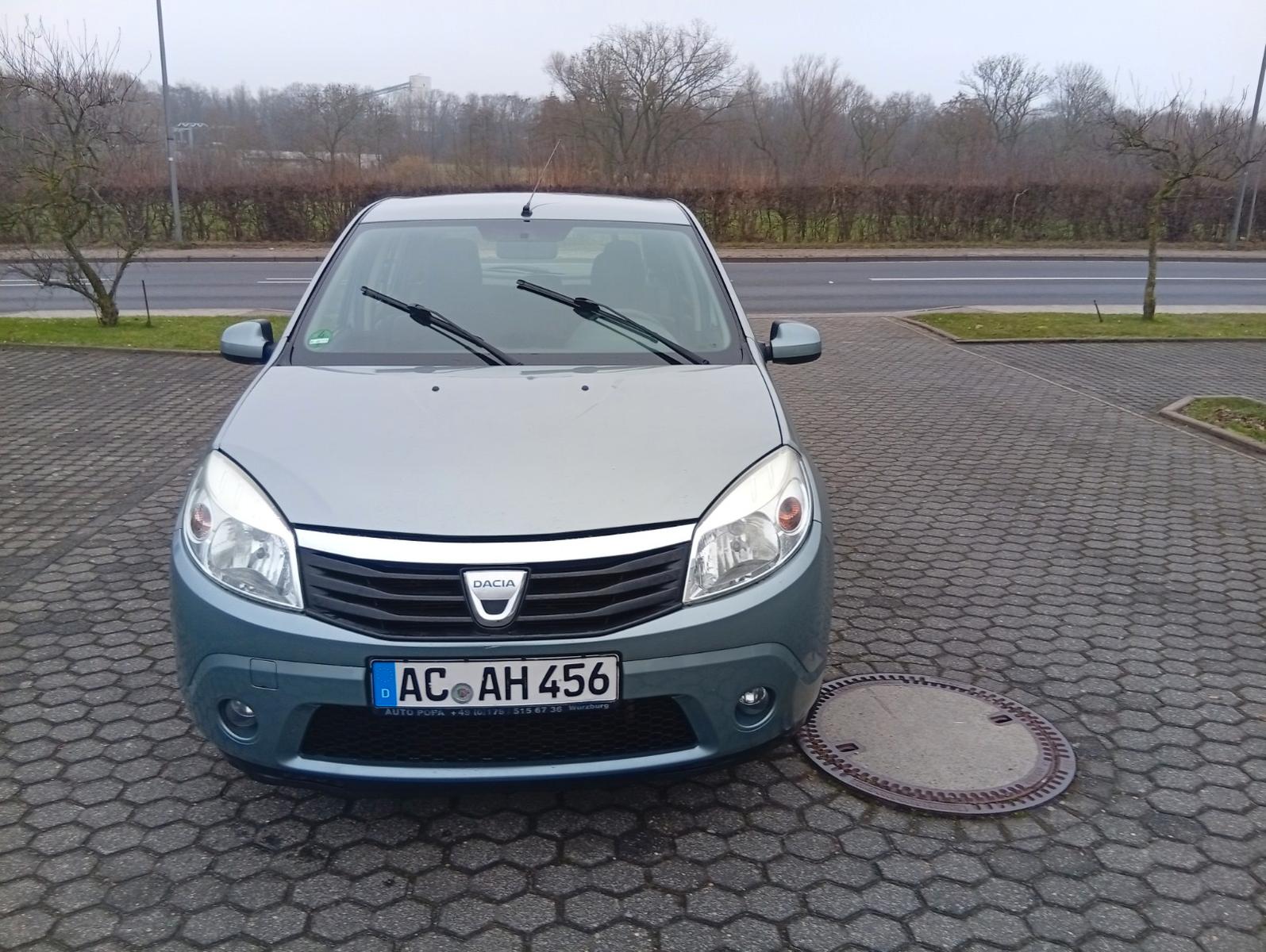 Dacia Sandero 1.2 16V 75 TÜV neu