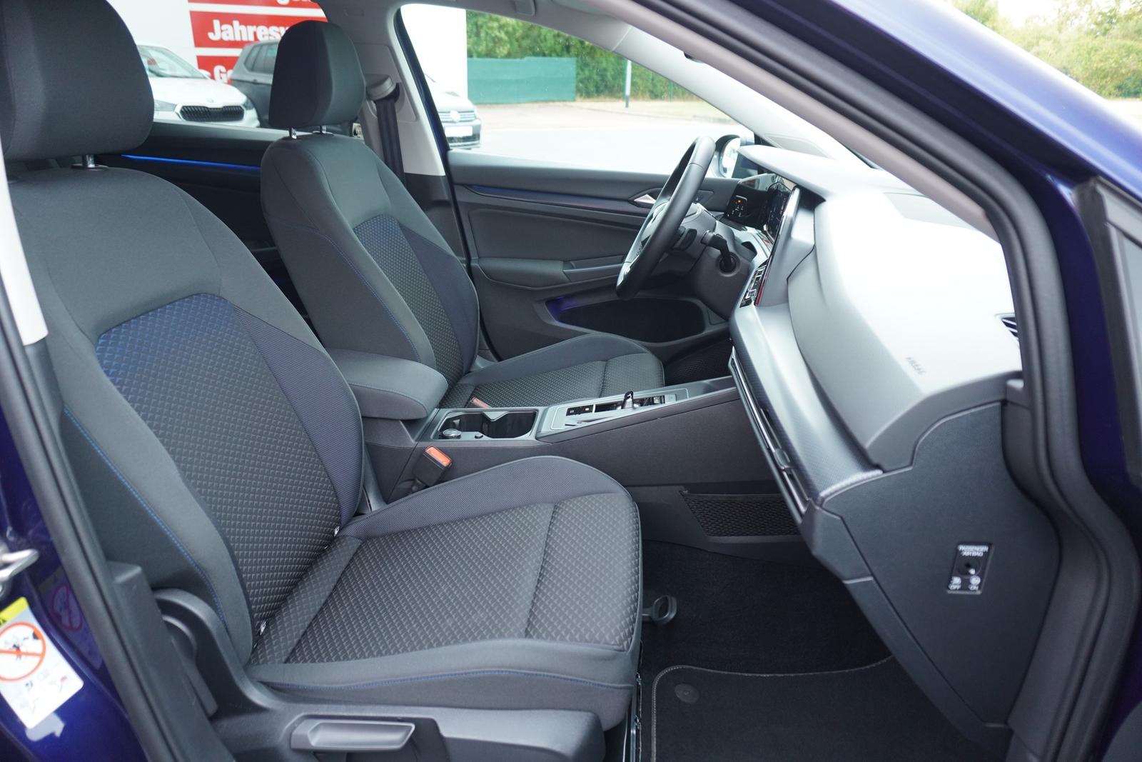 Volkswagen Golf VIII eTSI Klimaaut. LED Navi Kamera, миниатюра 15