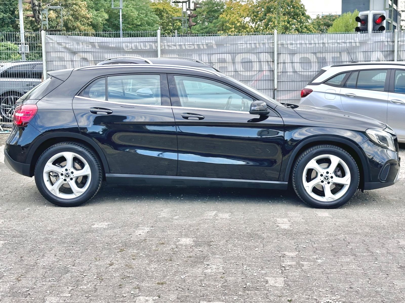 Fahrzeugabbildung Mercedes-Benz GLA 200 d URBAN*AUTOM+MOD.2020+18LM*