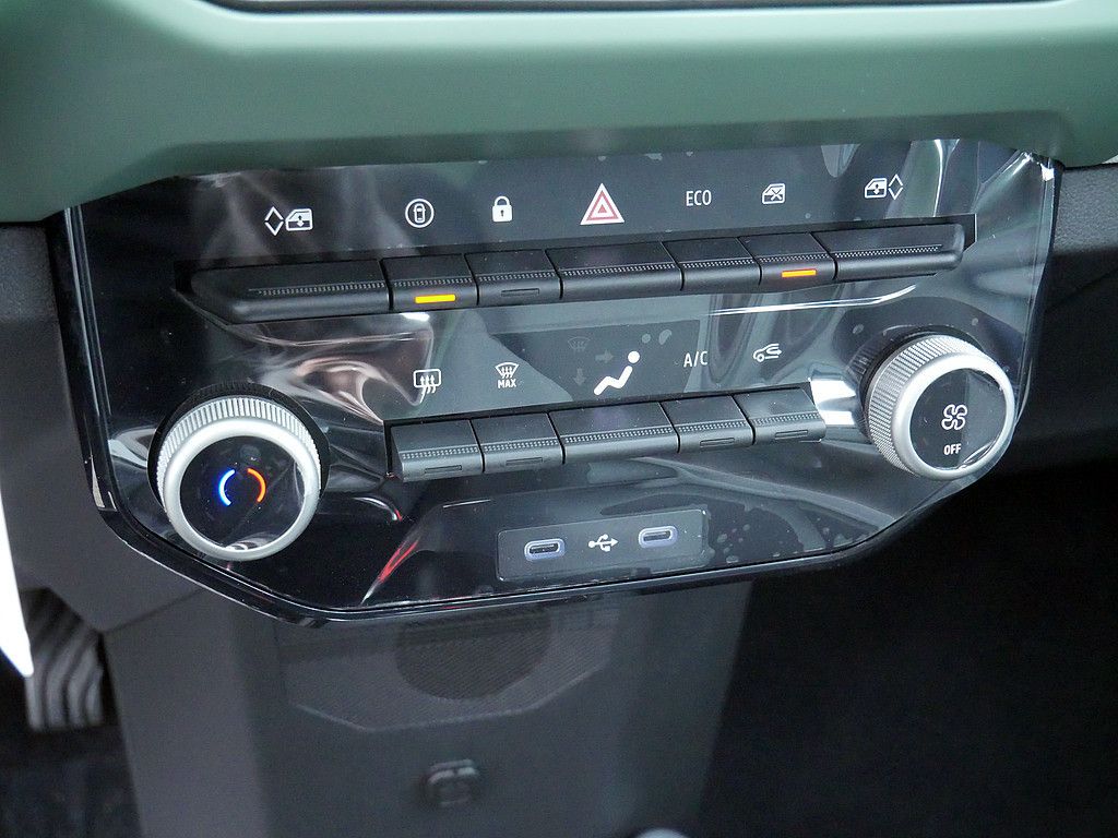 Fahrzeugabbildung Dacia Spring Extreme Electric 100 CCS-Schnellladung