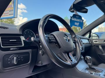Volkswagen Touareg - 11