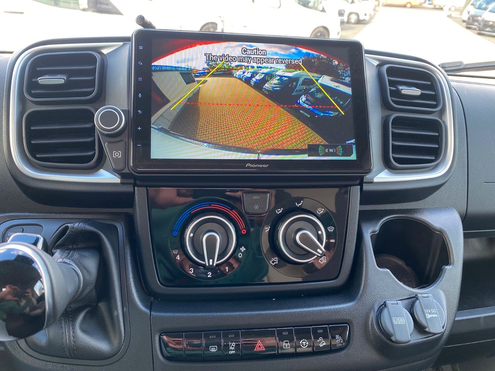 Fahrzeugabbildung Bürstner Campeo C 640 *Automatik*Navi*RFK*Markise*Winterp