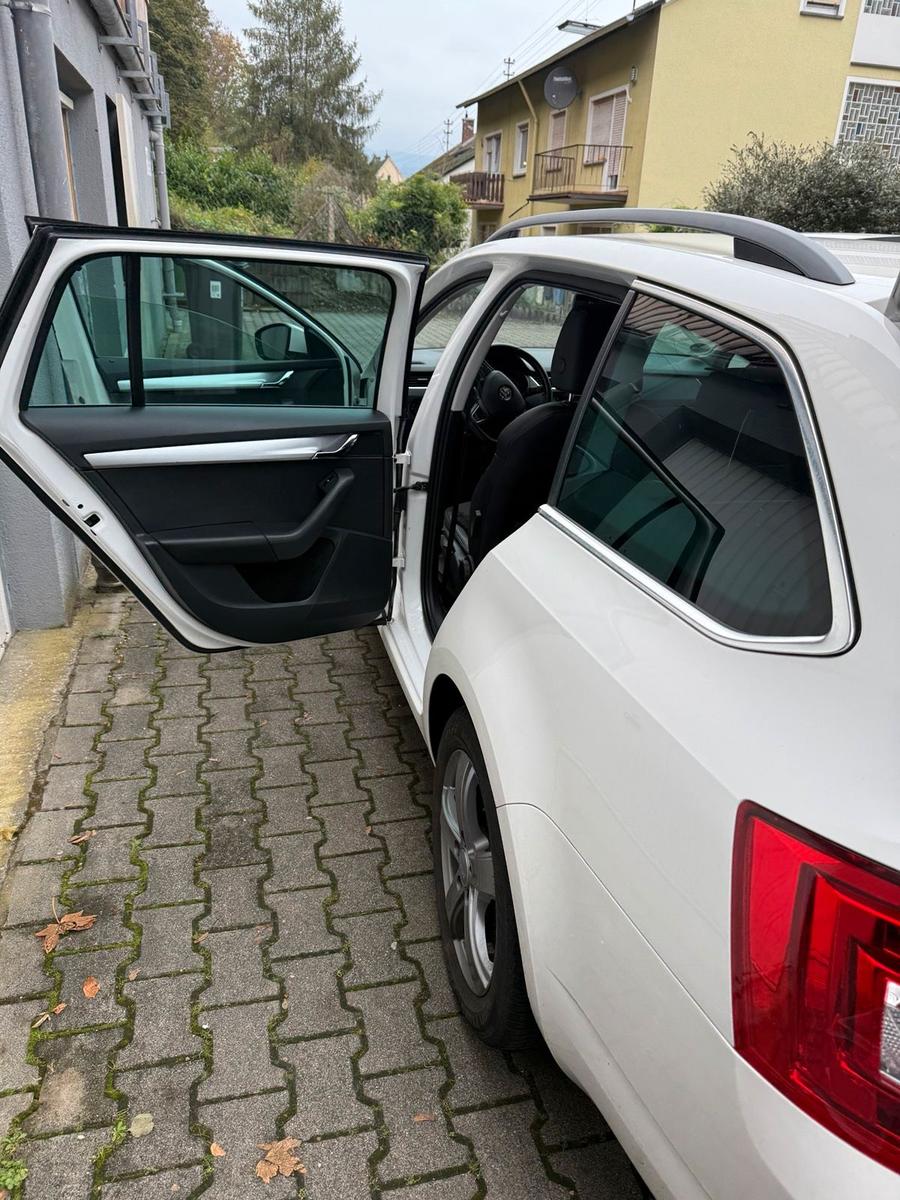 Skoda Octavia 2014 — фото 13