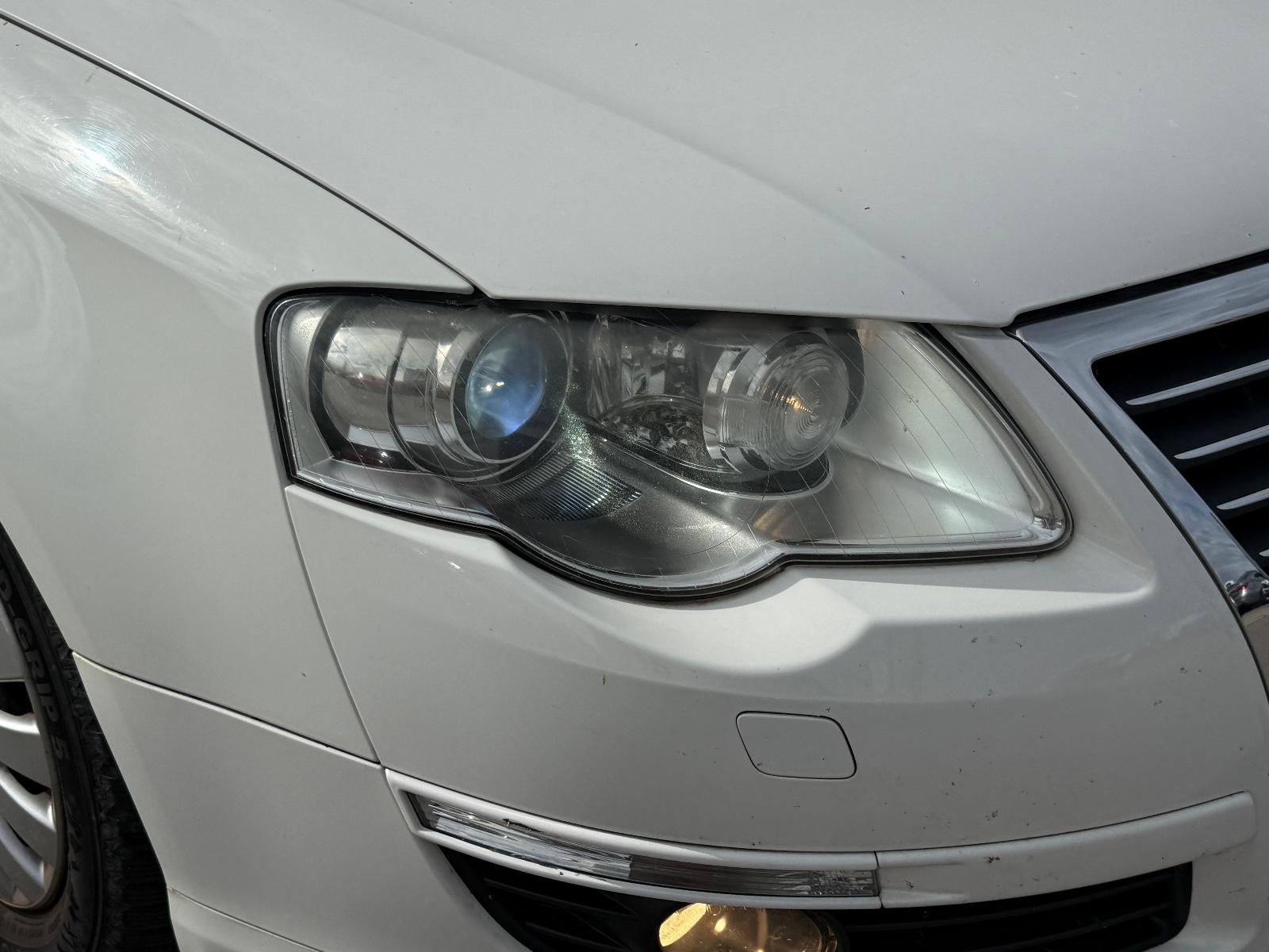 Volkswagen Passat 2009 — interior