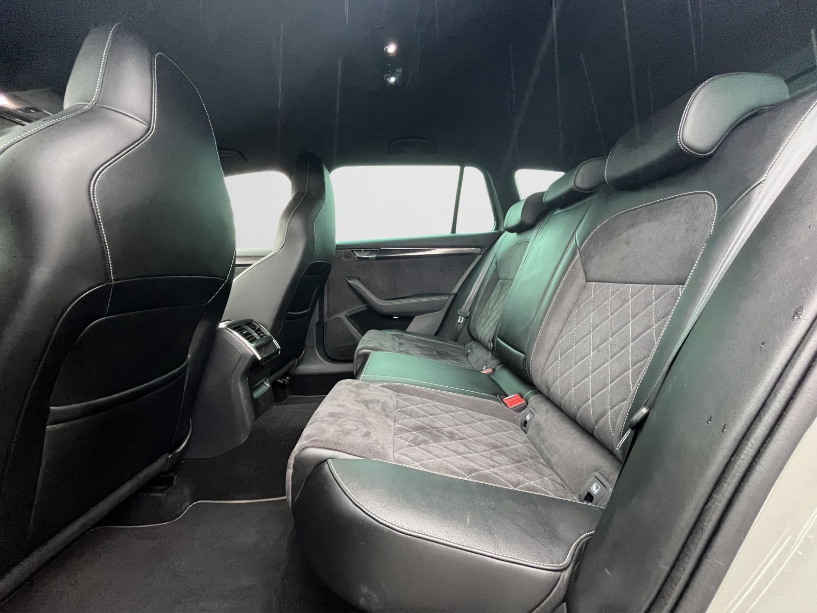 Skoda Superb - Bild 15