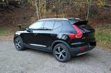Volvo XC40 T4 AWD Momentum Geartronic Momentum - Volvo Gebrauchtwagen in Wiesbaden