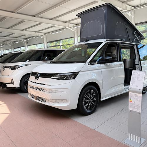 showroom-image-bottom