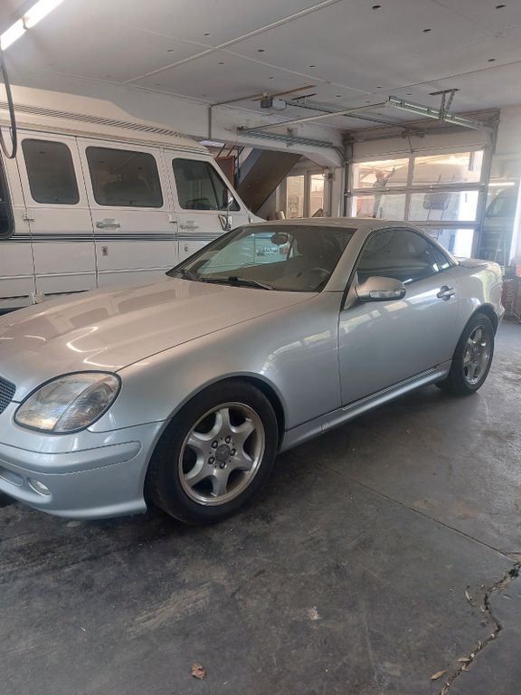 Mercedes-Benz SLK 200