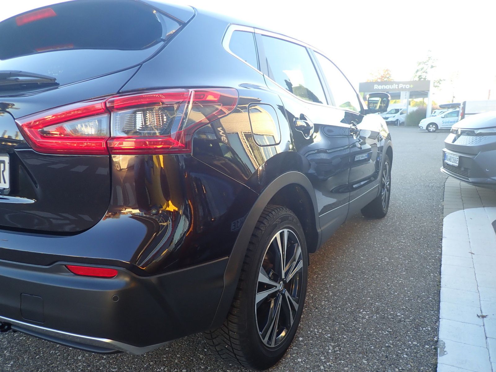 Fahrzeugabbildung Nissan Qashqai 1.3 DIG-T 160PS N-Connecta DCT