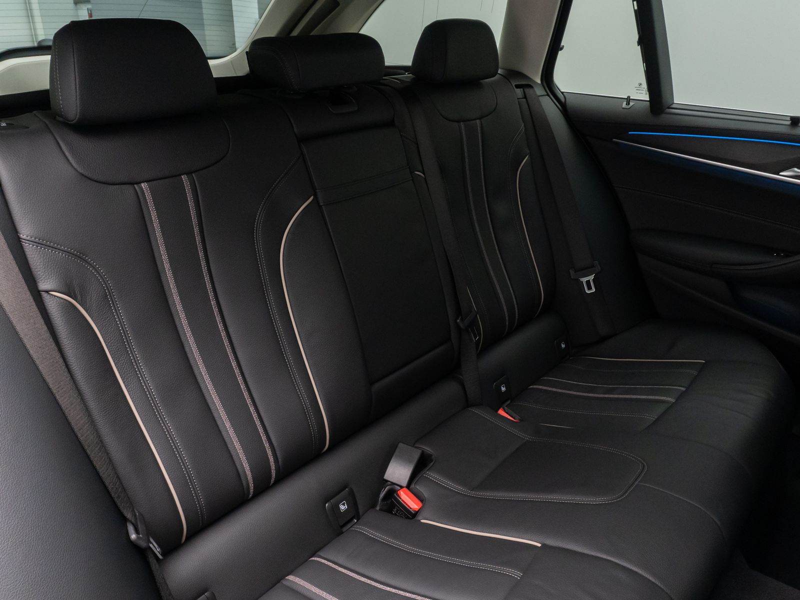 Fahrzeugabbildung BMW 530e Luxury Line DAB Laser 4*Klima Kamera Sport