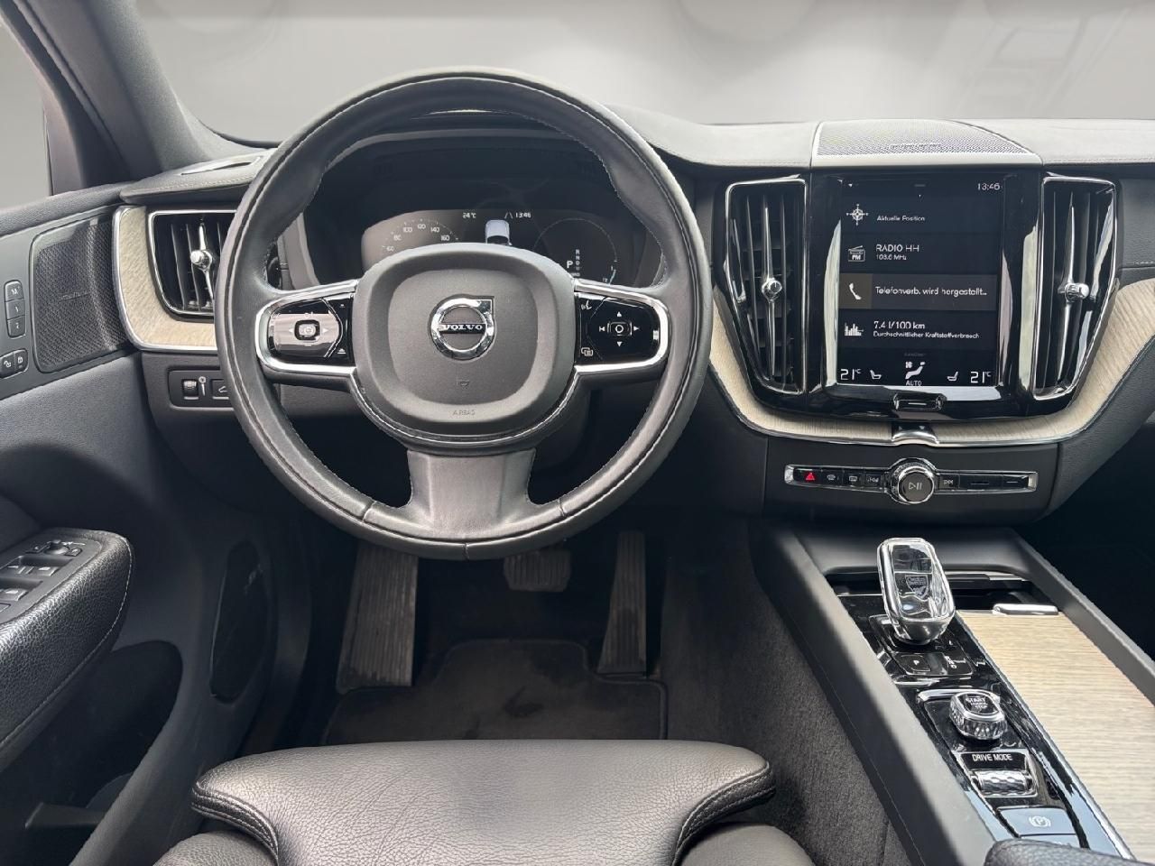 Fahrzeugabbildung Volvo XC60 T8 AWD Inscription Plug-In Hybrid