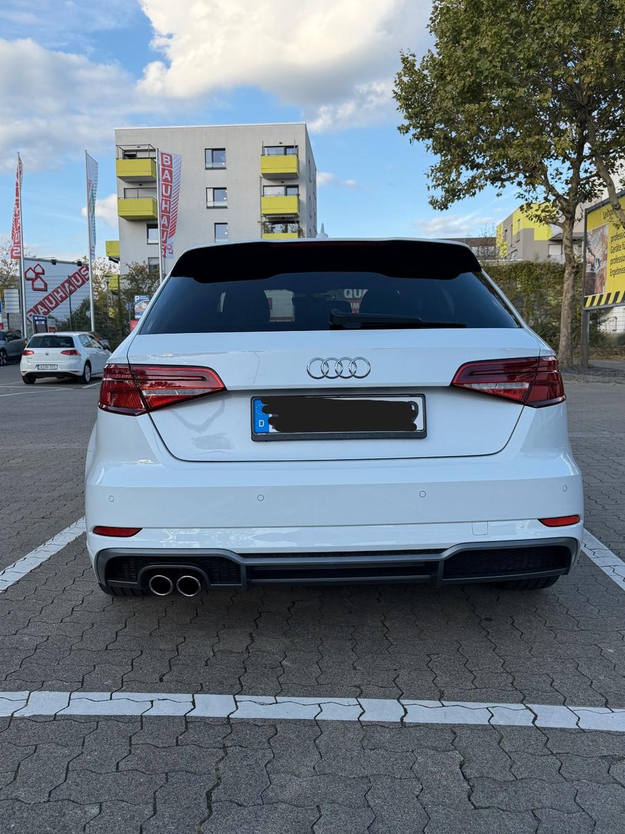 Audi A3 Sportback 1.5 TFSI S line / Virtual Cockpit