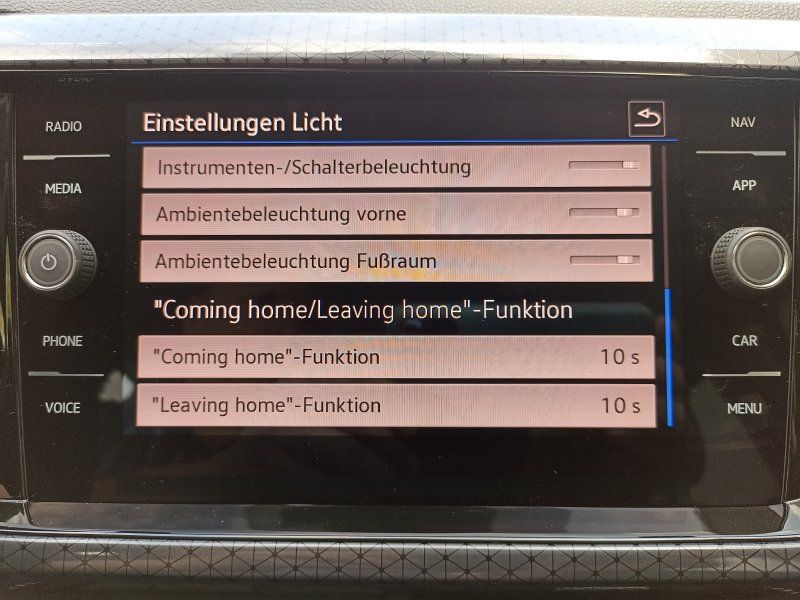Fahrzeugabbildung Volkswagen T-Cross 1.0 TSI DSG Style+AHK+NAVI+LED+KAMERA