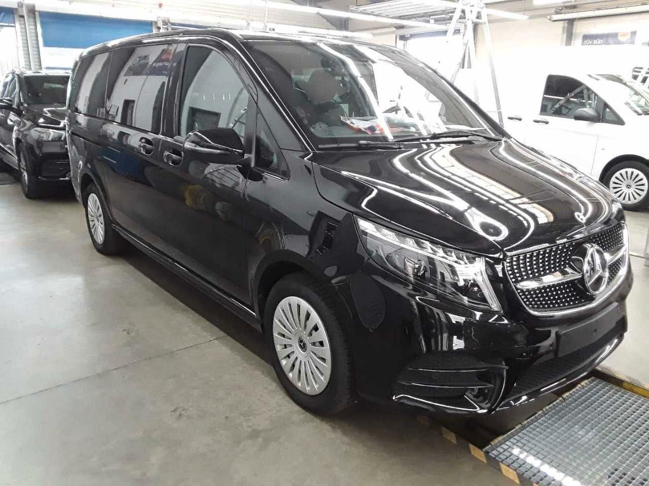 Fahrzeugabbildung Mercedes-Benz V 220 d 4MATIC EDITION AMG AIRMATIC elektr Türen