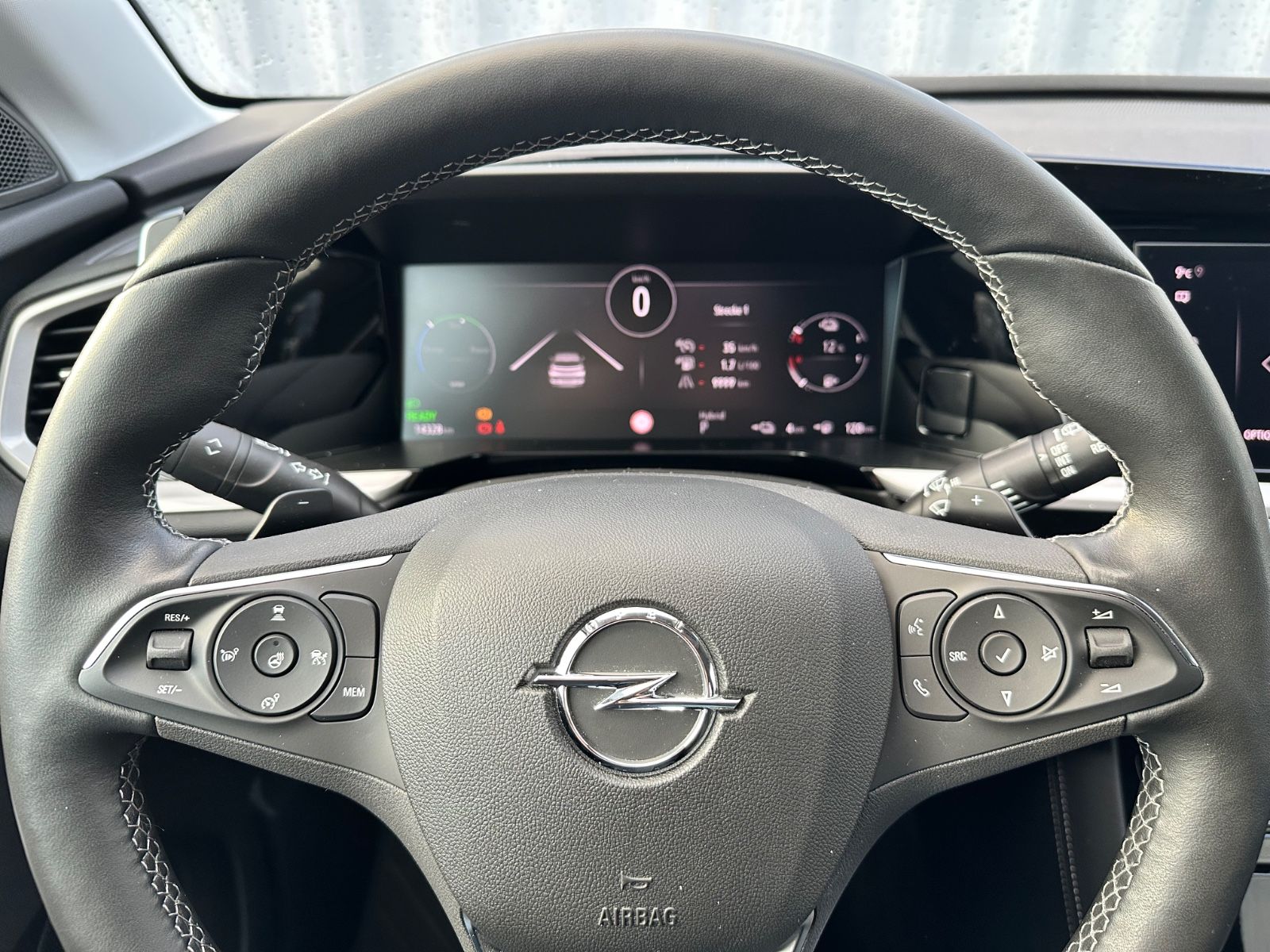 Fahrzeugabbildung Opel Grandland Elegance Plug-in-Hybrid*RFK*Leder