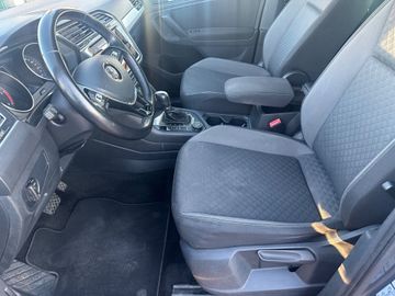 Volkswagen Tiguan - 11