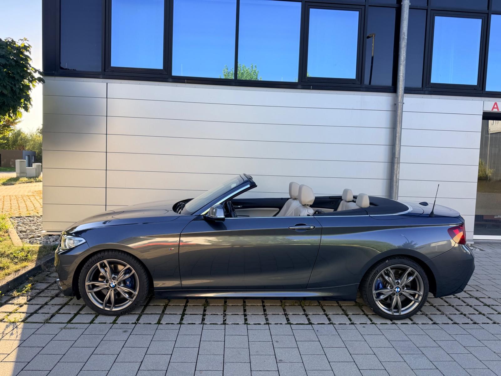 BMW M235i Cabrio Xdrive Aut./Leder/Navi/Kamera