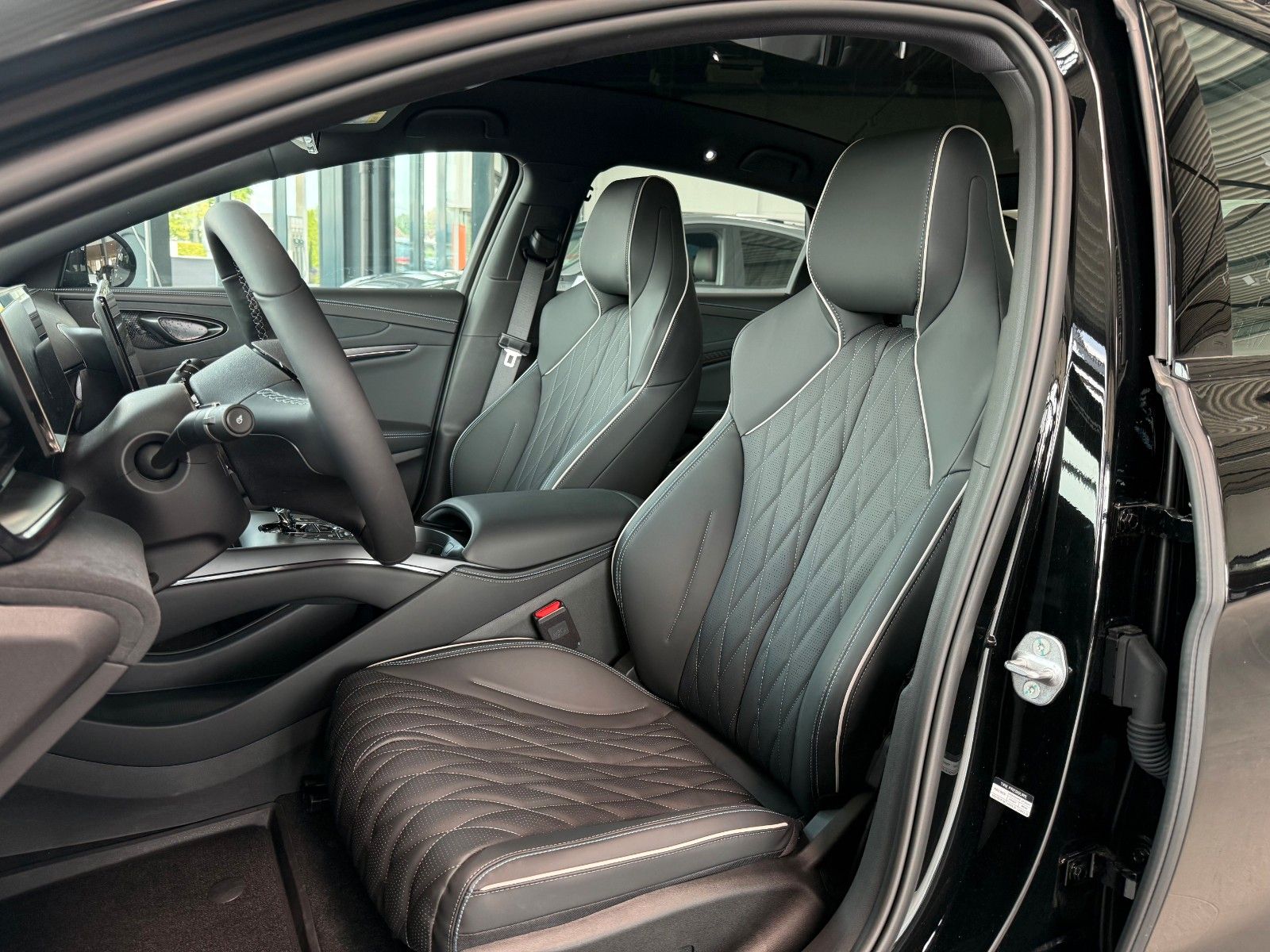 BYD SEAL