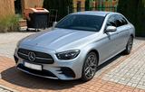 Mercedes-Benz E300e 4M 2xAMG 360° - Mercedes-Benz E 300 mit Hybrid-Antrieb: Silber, Limousine