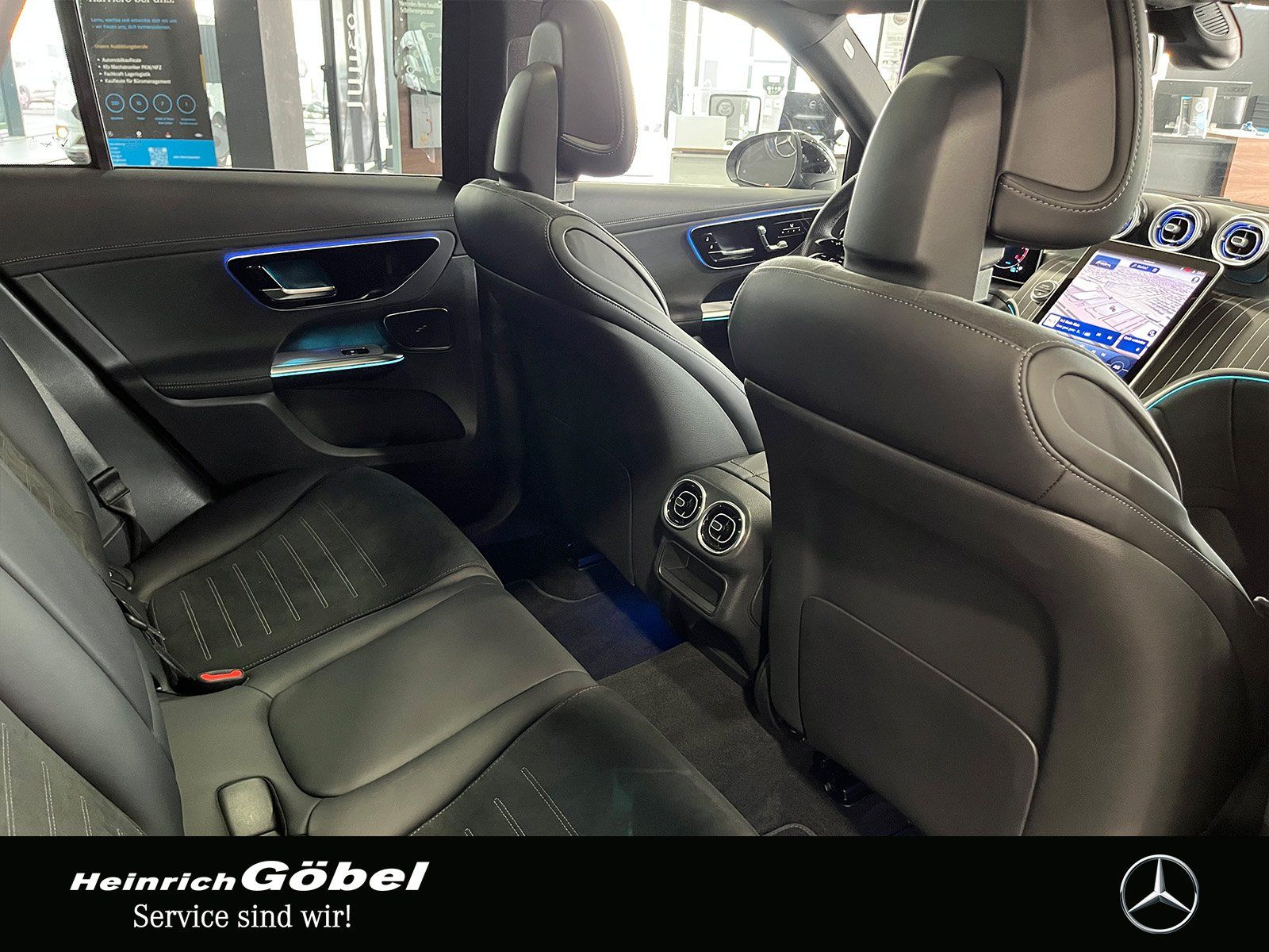 Fahrzeugabbildung Mercedes-Benz GLC 200 4M EDITION-AMG+AHK+PANO+AMBIENTE+KAMERA