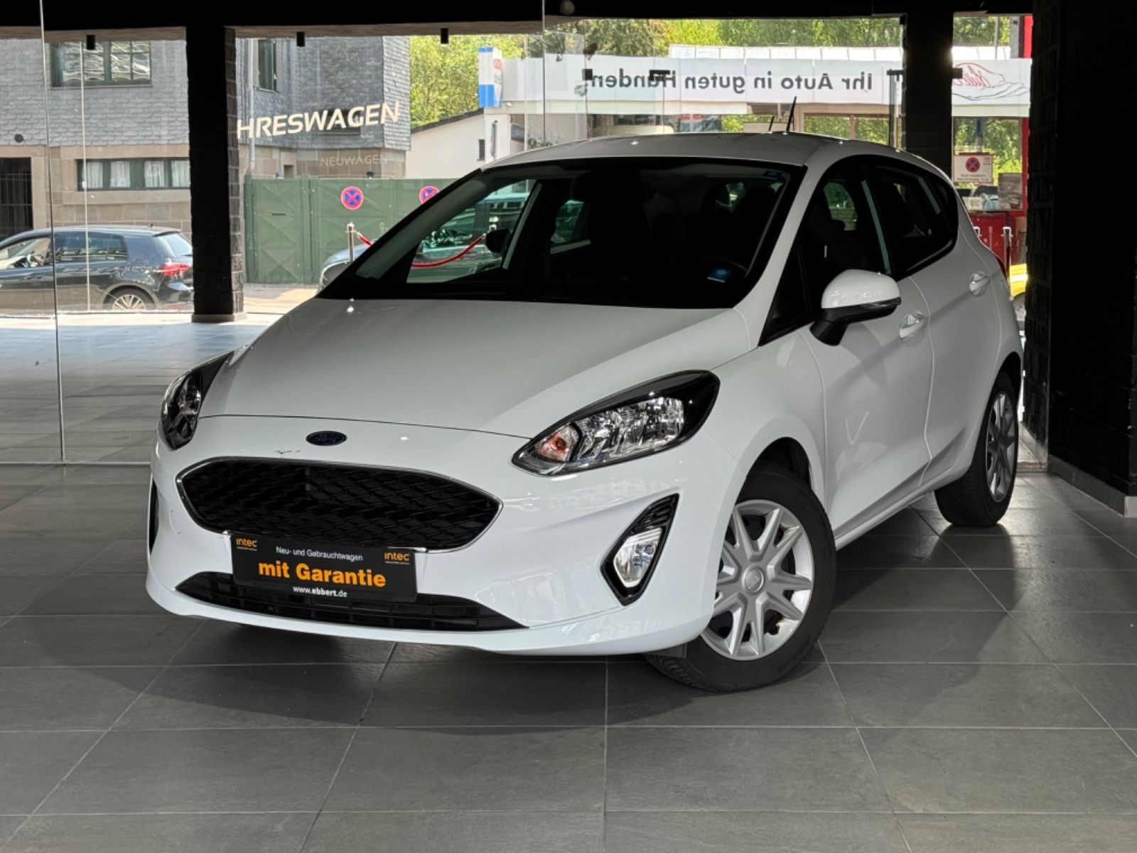 Fahrzeugabbildung Ford Fiesta Cool & Connect/APPLE/8-FACH/SZHZ/