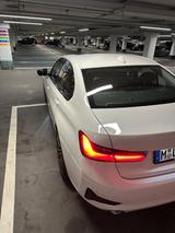 BMW 320i Sport Line Automatik Sport Line - BMW 320 Gebrauchtwagen in München